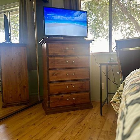 Vineyard Vista Suite With Tv And Private Bathroom Hemet Eksteriør bilde