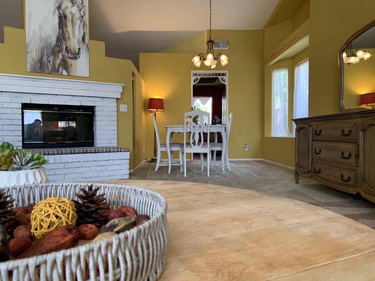 Vineyard Vista Suite With Tv And Private Bathroom Hemet Eksteriør bilde